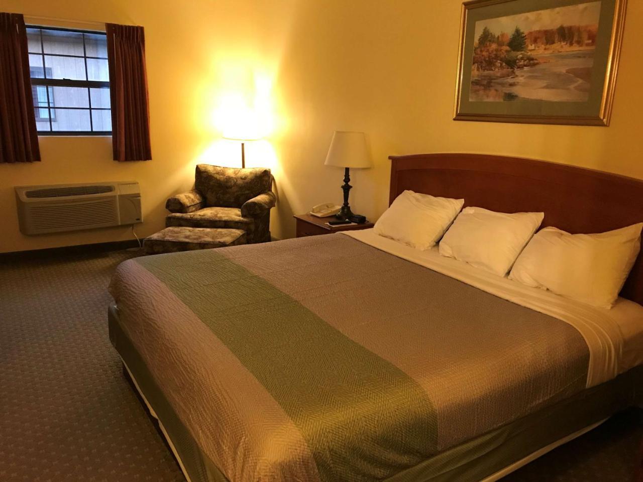 6-bloomsburg, Pa 3* Bloomsburg