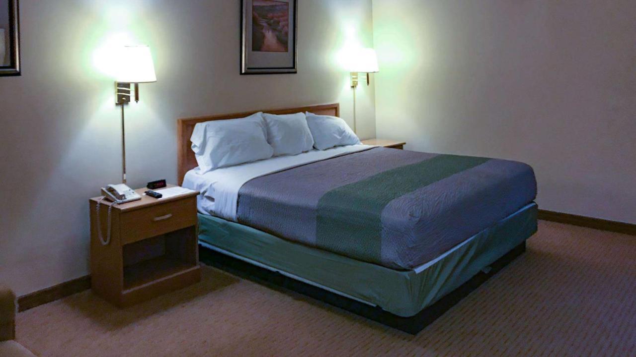 6-bloomsburg, Pa Hotel